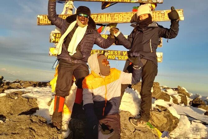 6 Days Private Mount Climbing in Kilimanjaro Machame Route - The route experience: crowds, views, and the “I earned this” feeling