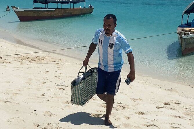 Affordable and Reliable Taxi Services in Zanzibar Island - Timing that works: early arrivals, late nights, and real routes