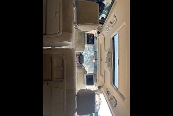 Airport transfer - Meeting your driver: communication that keeps things smooth