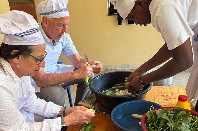 Arusha: Traditional Tanzania Cooking Class & Food Market Tour - Arusha’s central food market: where your appetite gets a story