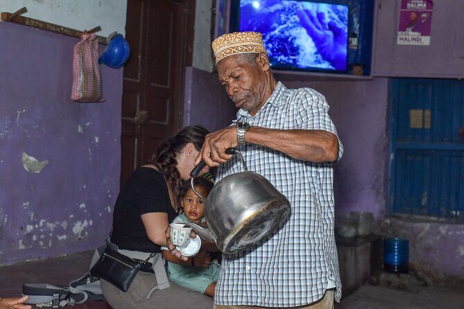 Authentic Street Food Tours in Stone Town, Zanzibar - The route and cultural stops: landmarks without the museum feeling