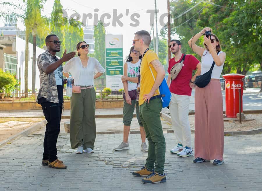 Dar es Salaam City Center: Walking Tour - Askari Monument: World War I memory with African soldiers in focus
