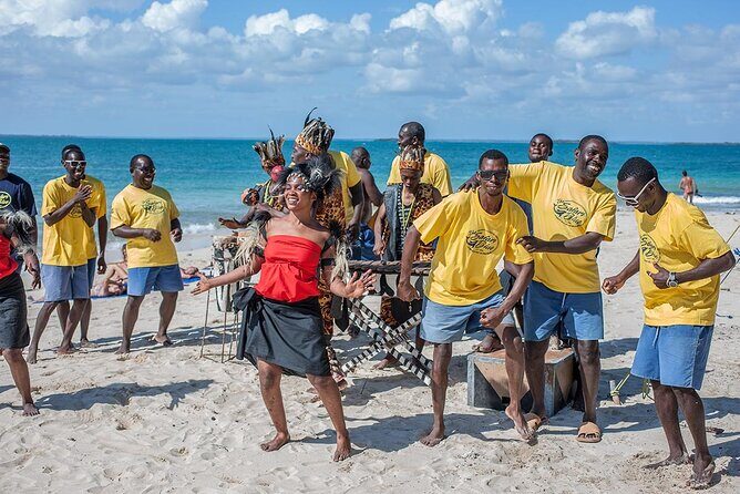 Full-Day Blue Lagoon and Sandbank Boat Tour from Zanzibar ( Safari blue) - First stop: Kwale Island and that fallen baobab
