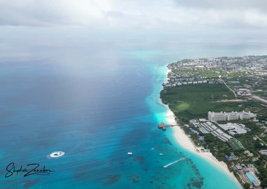 Kendwa: Tandem Skydive in Zanzibar - Getting there: the Kendwa beach meeting point and your travel reality