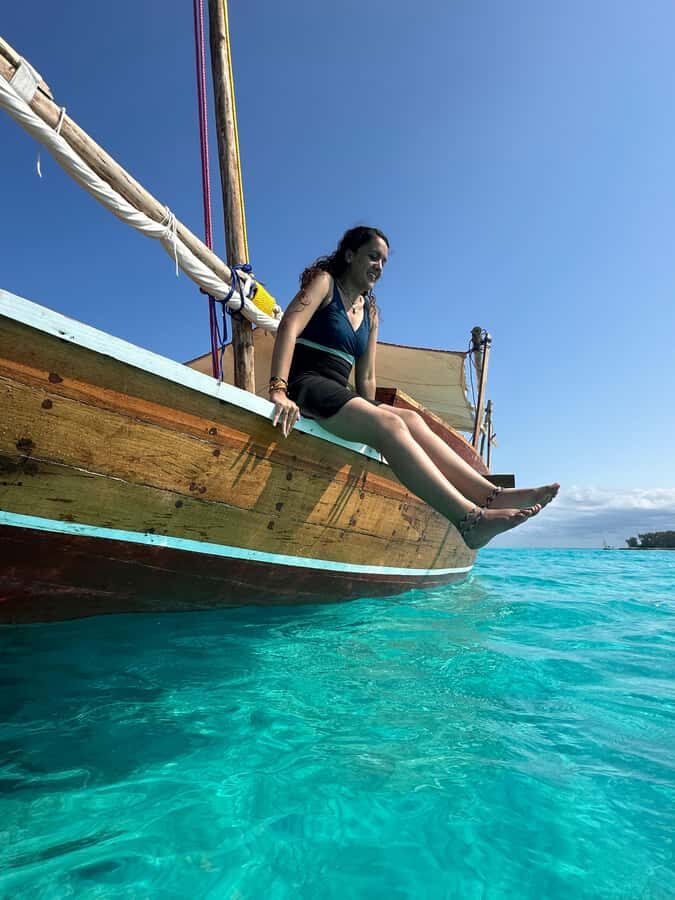 Matemwe: Mnemba Island Dolphin & Snorkeling Boat Trip - The sandbar, fruit breaks, and how the crew keeps energy up