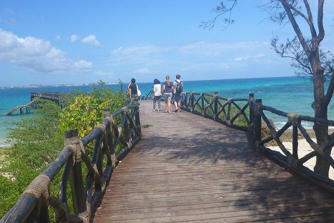 Nakupenda Beach Day Tour in Zanzibar - Guides and group vibe: why names like Juma and Alex keep popping up