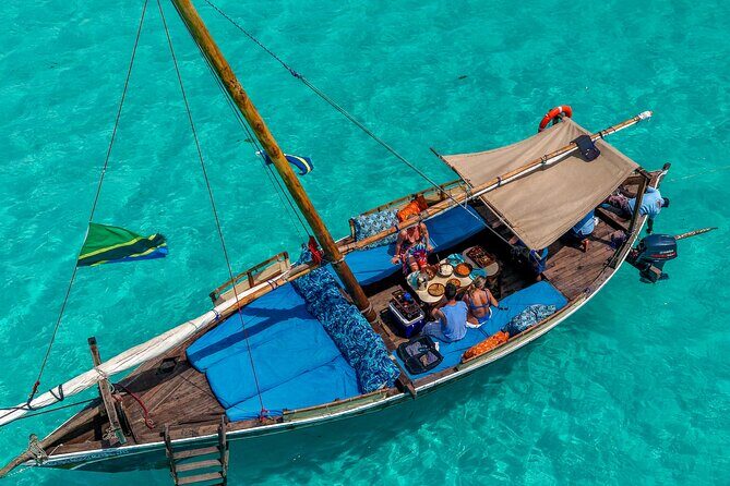 Private/Sharing: Snorkeling with Dolphins Sandbank in Mnemba - Mnemba Island: why the reefs live up to the hype