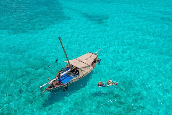 Private/Sharing: Snorkeling with Dolphins Sandbank in Mnemba - Who should book this Mnemba dhow day trip