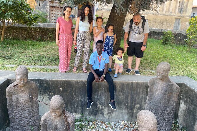 Private Stone Town, Nakupenda Beach and Prison Island Tour - Lunch and shopping time: small inclusions that reduce stress