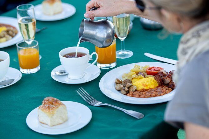 Serengeti Balloon Safari and authentic bush breakfast - The Bush Breakfast Under an Acacia Tree