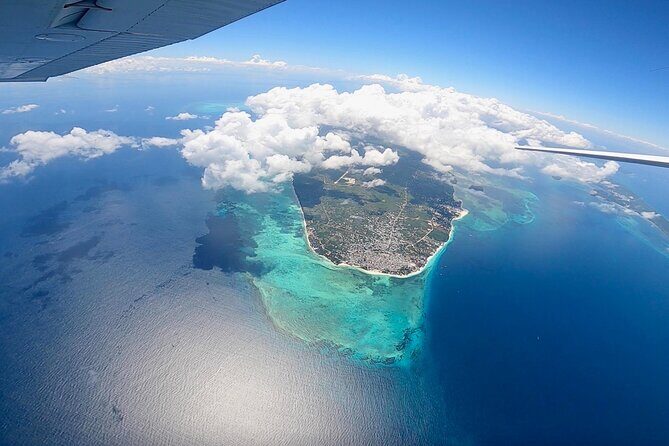 Skydive Zanzibar | Tandem Skydive - What the jump actually feels like: free fall, then a slow-view moment