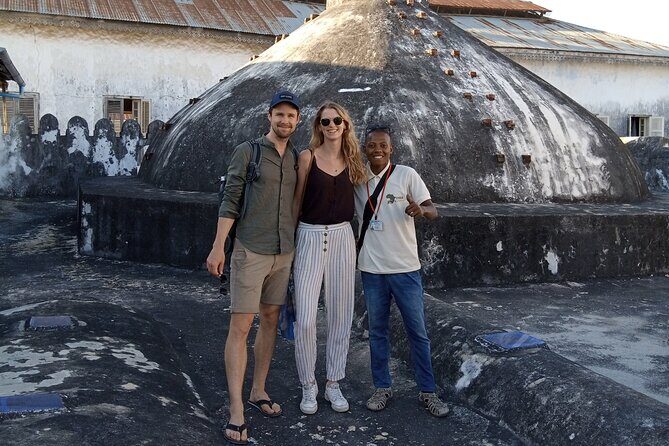 Stone Town Historical Walking Tour - Old politics to real streets: Forodhani Gardens and Darajani Bazaar