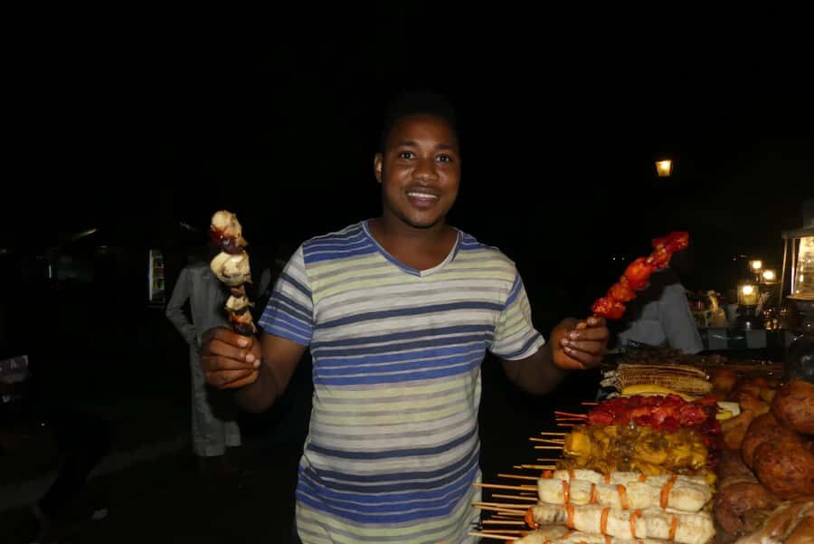 Stonetown: Food Markets and Street Food Walking Tour - Forodhani Gardens Food Market: What to Order and How to Eat It