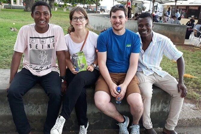 StoneTown Tours - Forodhani Gardens / Foodchain Garden: a change of pace