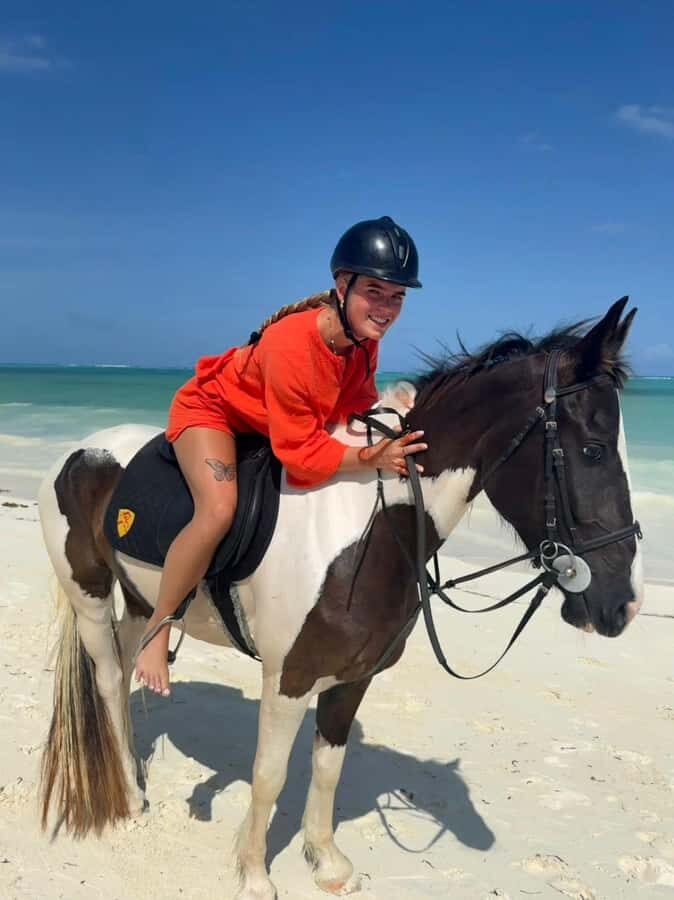 Zanzibar: Beach Horseback Ride and Swim with the Horse - Price and logistics: what you’re really paying for