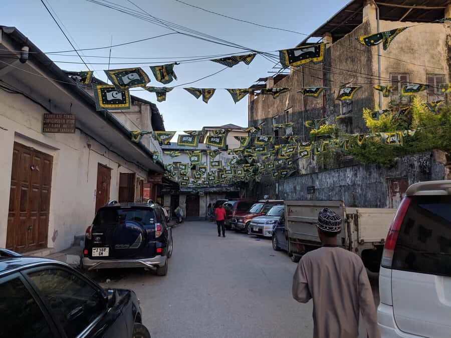 Zanzibar: Changuu Island and Stone Town Tour with Lunch - Markets in Stone Town: City Market Energy and Old Slave Market Context