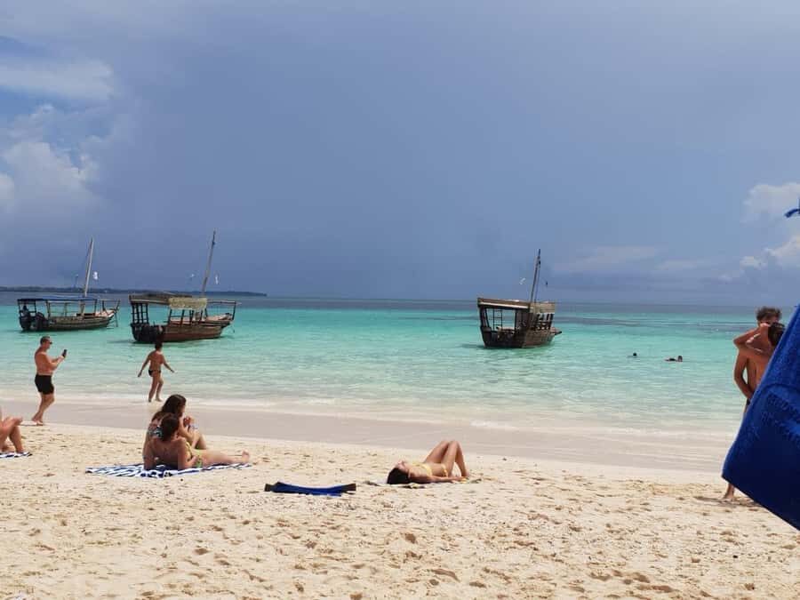 Zanzibar: Nakupenda Sandbank and Prison Island Tour & Lunch - Boat comfort, timing, and safety: small issues that matter