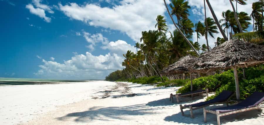 Zanzibar: Nakupenda Sandbank and Prison Island Tour & Lunch - Who this tour suits best (and who should skip it)