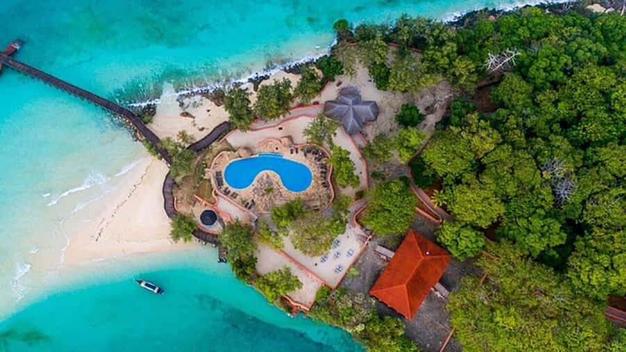 Zanzibar: Prison Island and Nakupenda Sandbank - Sailing Out of Stone Town: the 6-Hour Rhythm