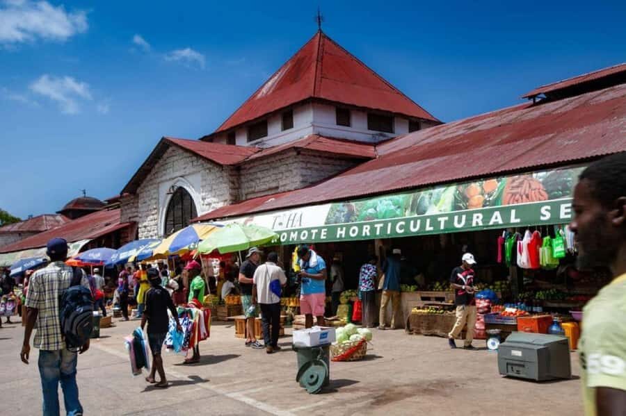 Zanzibar: Prison Island, Nakupenda, Stone Town Trip with BBQ - Seafood BBQ lunch on the sand: what’s included and how to make it work