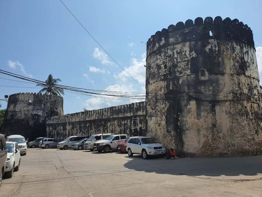 Zanzibar: Private walking tour in stone town - What the guide actually changes: small group, real conversation