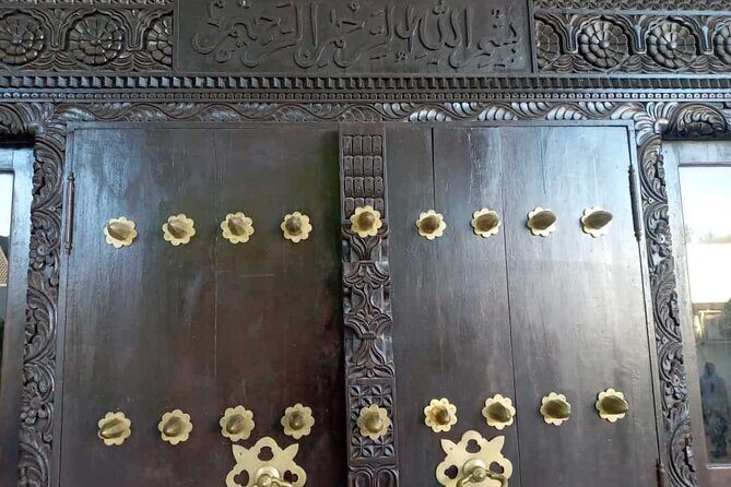 Zanzibar Stone Town Historical City Tour - Ngome Kongwe Old Fort: Arab Fort energy and strong photo angles