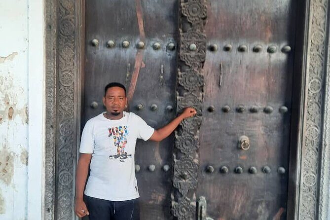 Zanzibar Stone Town Historical Tour and Spice Farm Tour - People’s Palace Museum: the Sultans’ Palace with admission included